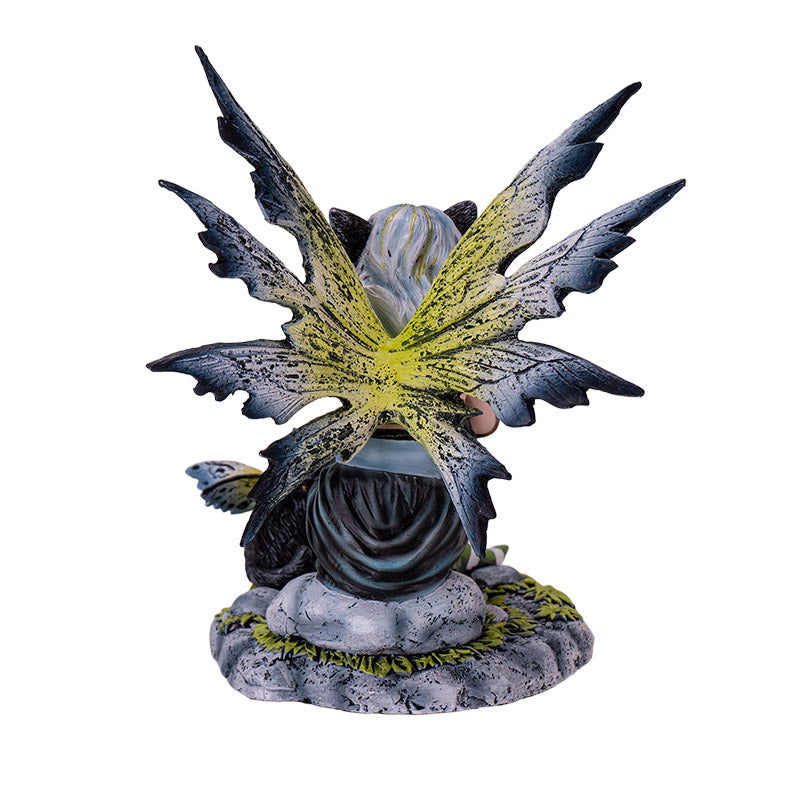 Hada con gato con alas