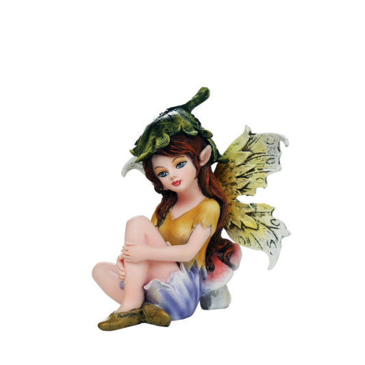 Hada Pequeña Sentada Hoja Verde